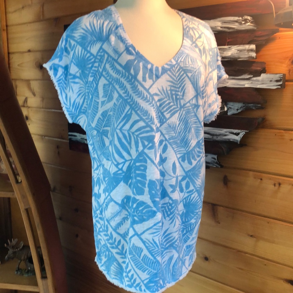 Tommy Bahama size small. Linen. Blue and white top